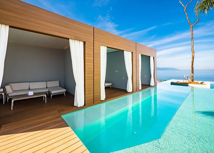 Pier 57 - 710 Fabulous & Luxurious 2 Bedroom Penthouse