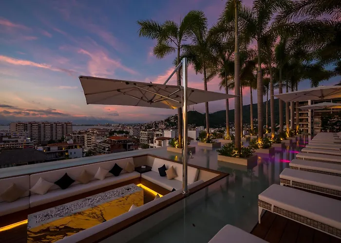 Pier 57 - 710 Fabulous & Luxurious 2 Bedroom Penthouse